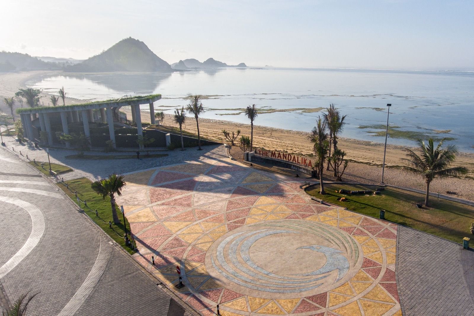 PERKUAT POSISI - KEK Mandalika di Lombok Tengah, NTB, yang dikelola InJourney Tourism Development Corporation (ITDC), terus memperkuat posisinya sebagai destinasi pariwisata berkelas dunia.
(BIG.com/ist)