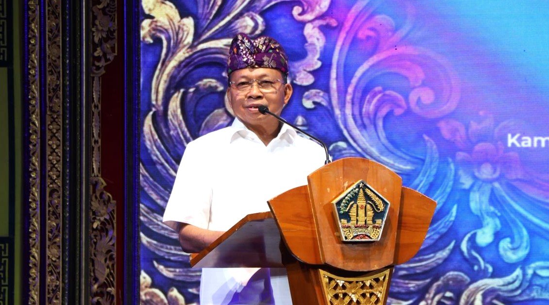 PIDATO - Gubernur Bali Wayan Koster saat berpidato dalam suatu kesempatan. (BIG.com/ist)