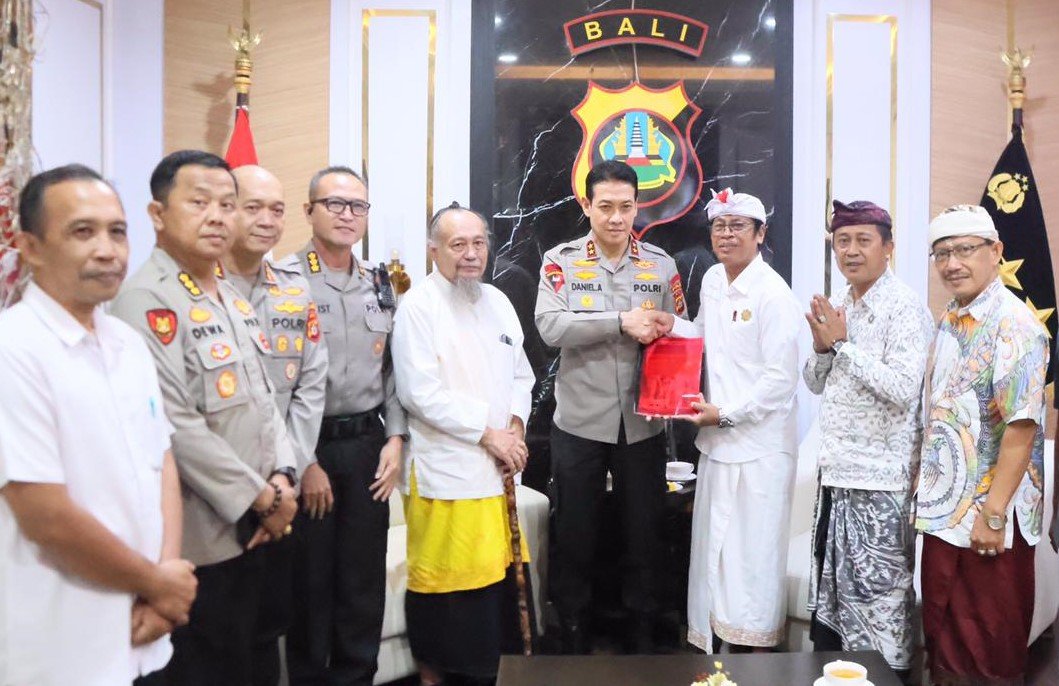 Panitia menghadap Kapolda Bali Irjen Pol,.Daniel Adityajaya