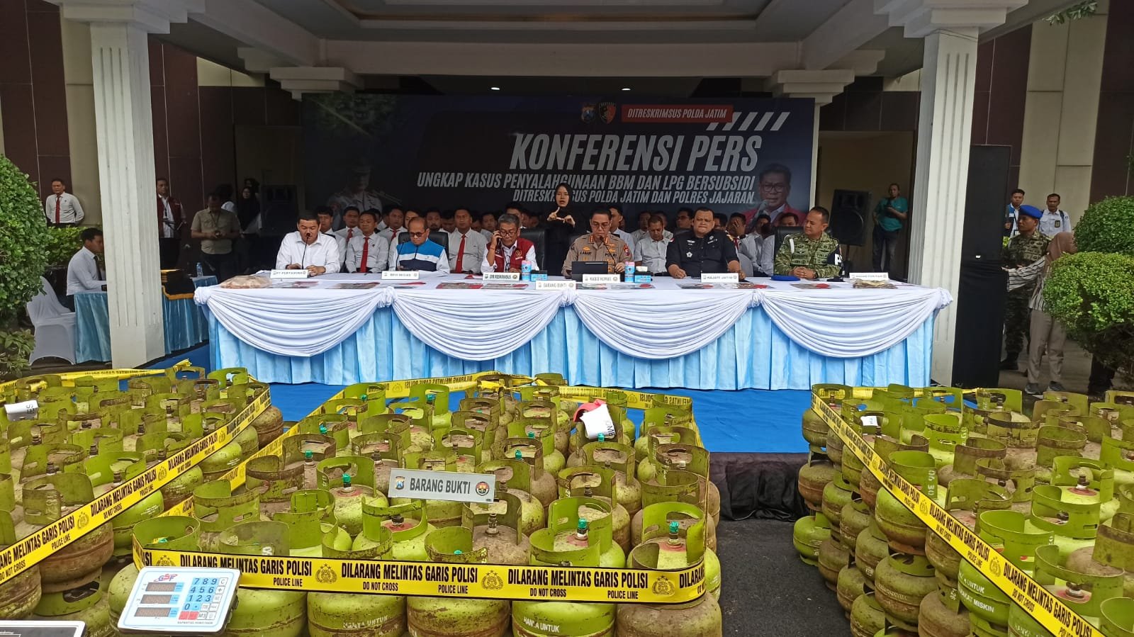 Kamis--BBM Jatim1