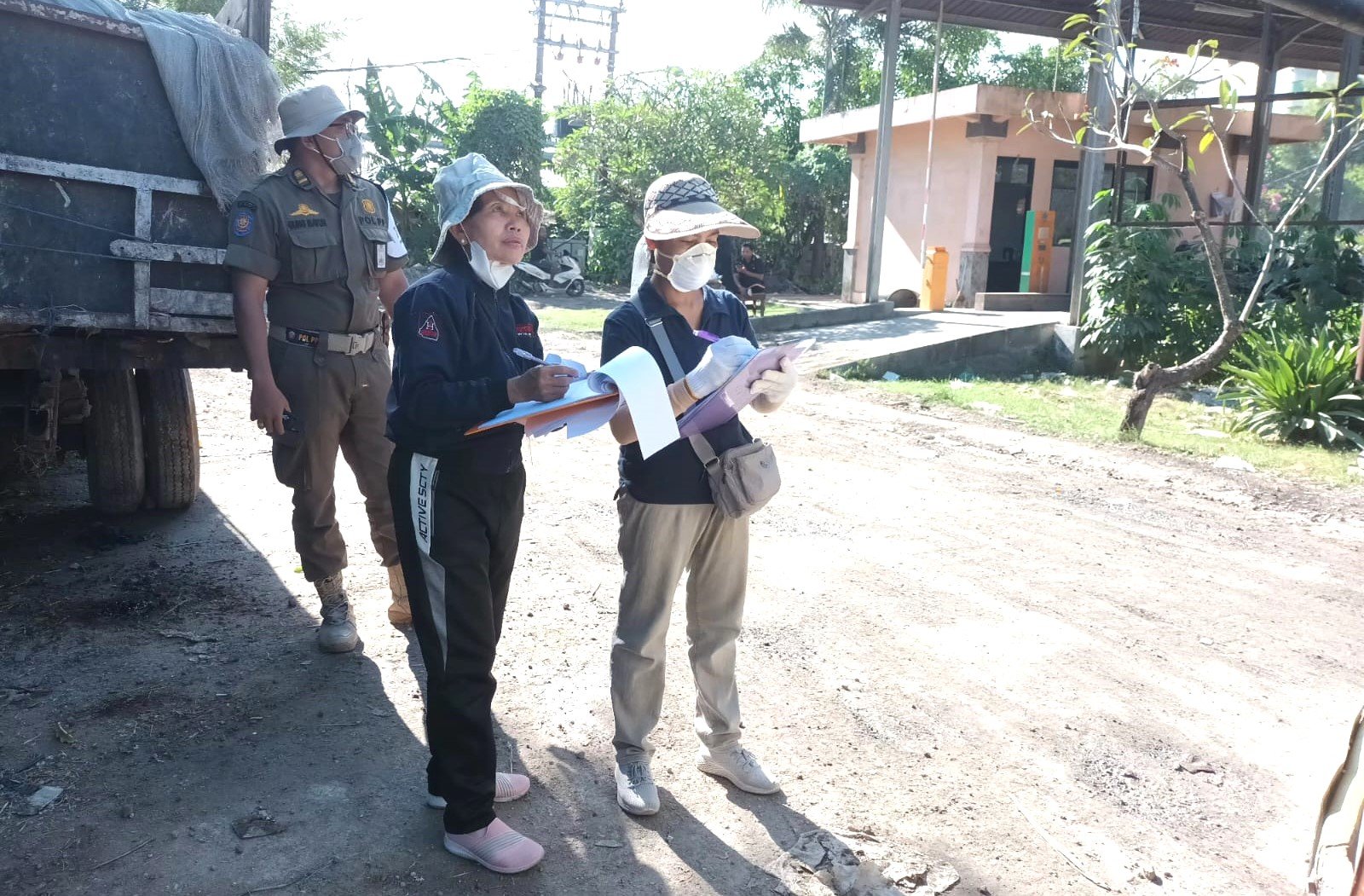 Senin-sampah1