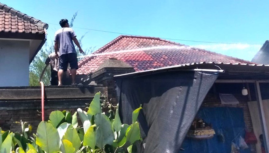 Senin--terbakar