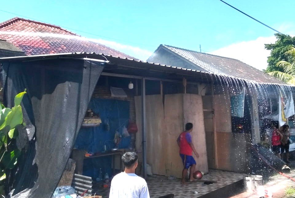 Senin--terbakar1