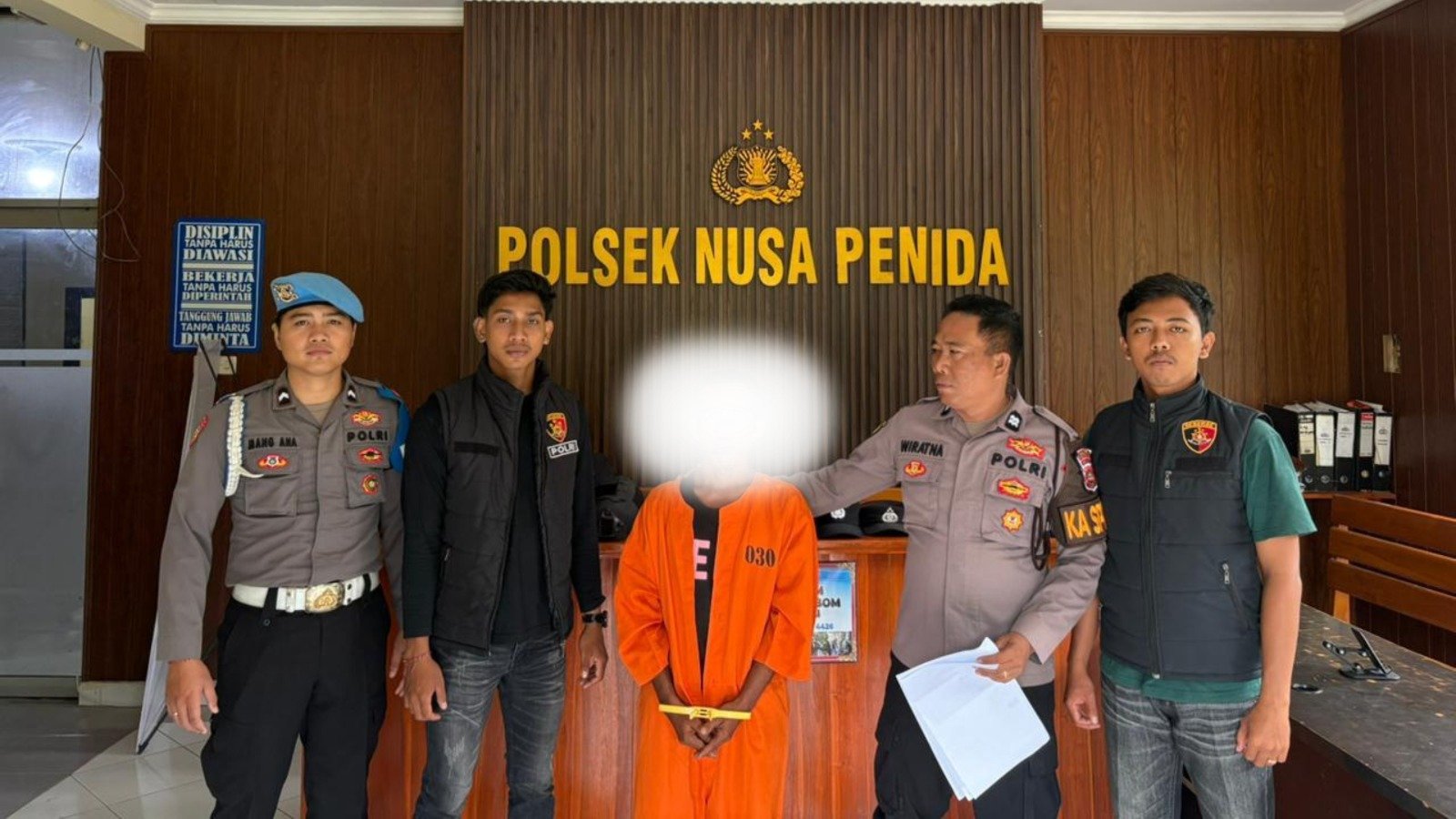 Jumat--pencuri emas1