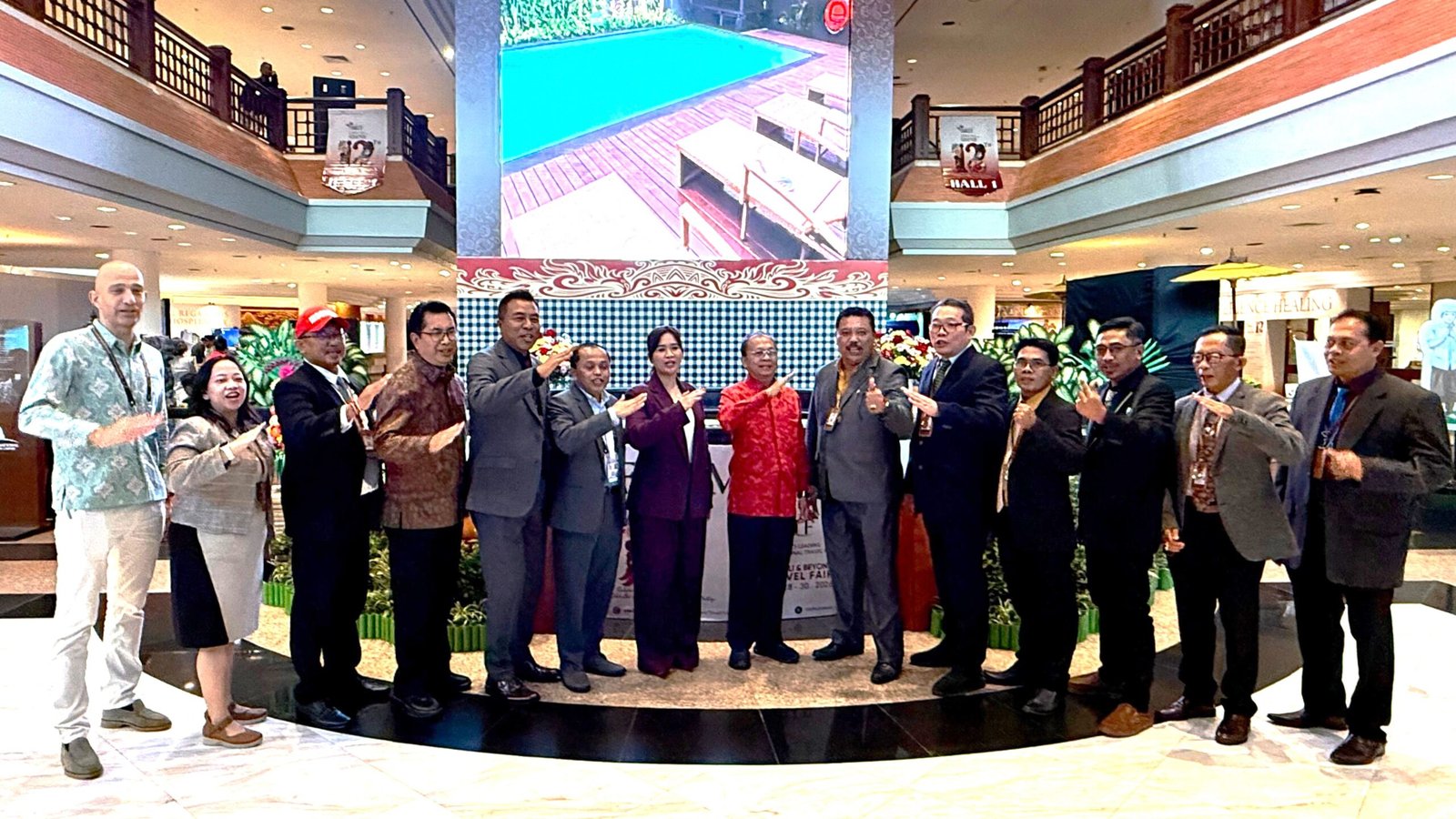 Minggu--tutup3