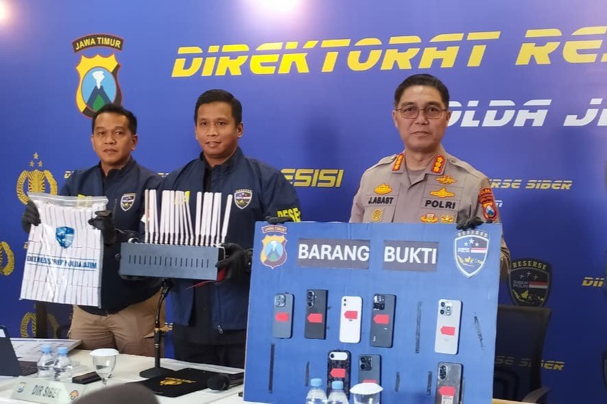 Rabu--Polisi2