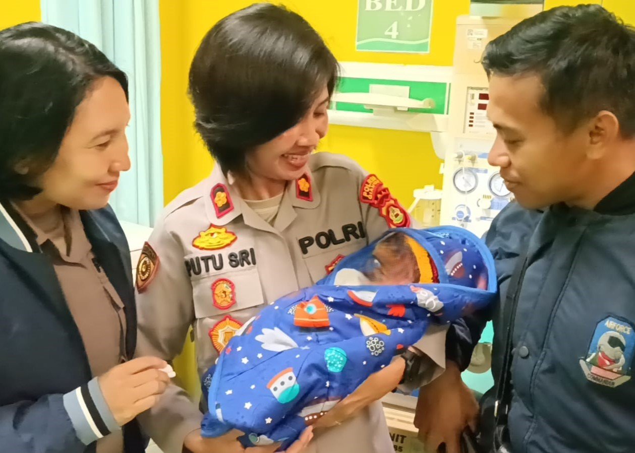 Senin--bayi