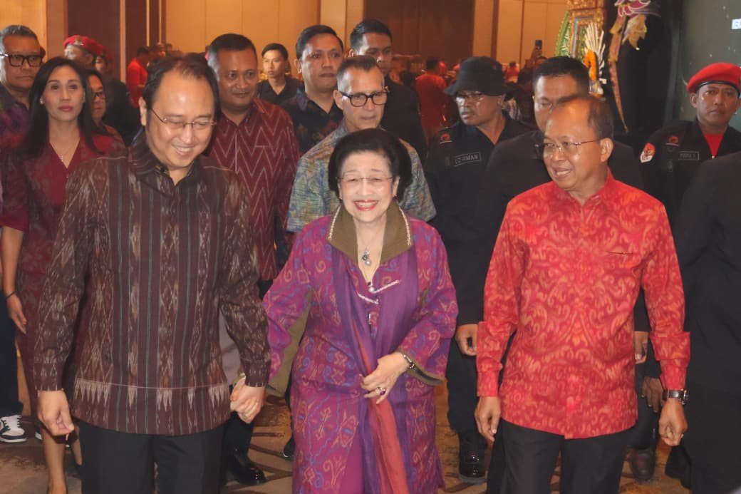 Minggu--Mega1