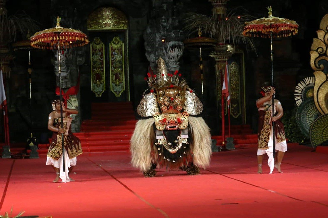 Minggu--barong1