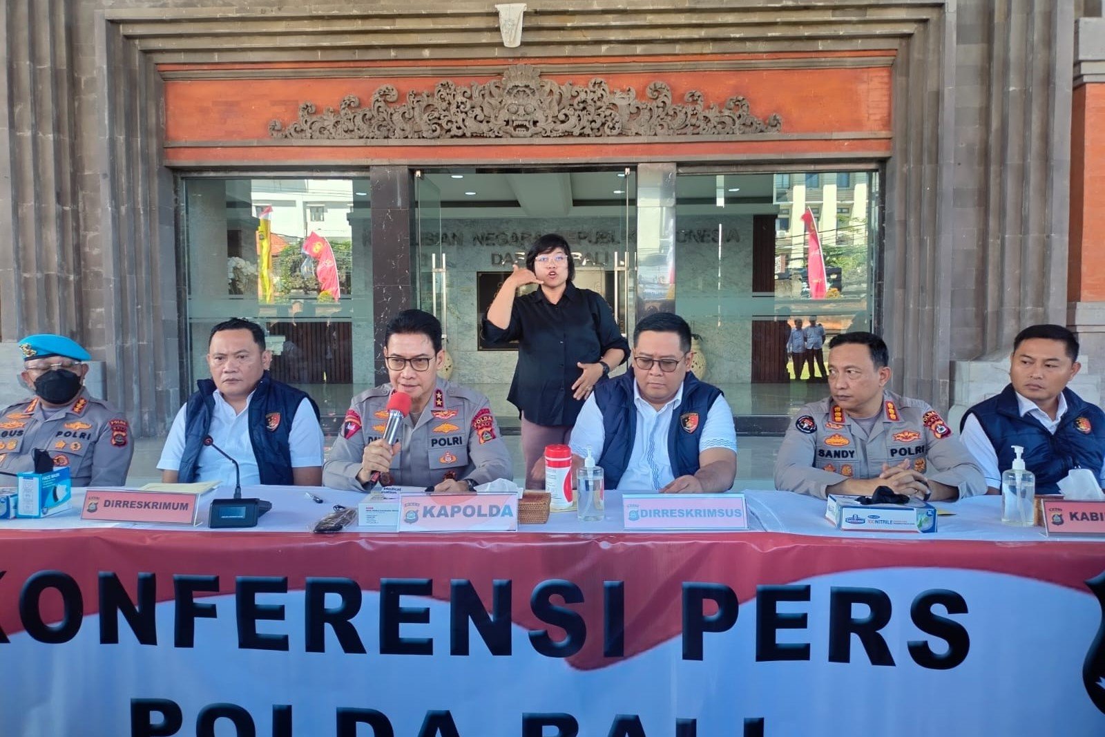 Senin--polda2