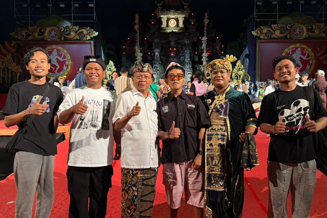 Jumat--Gubernur2