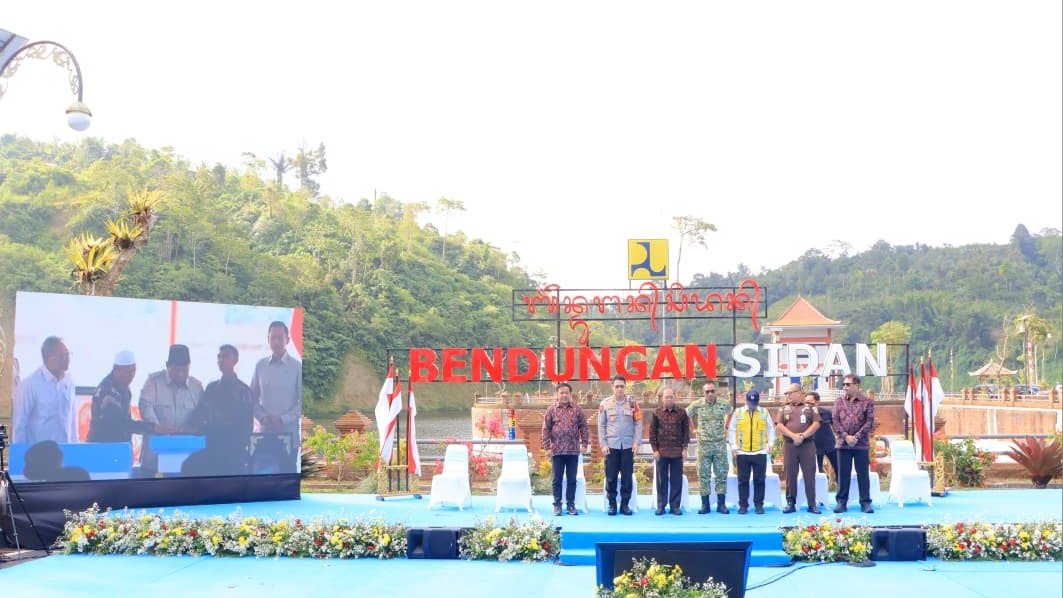 Jumat--bendungan