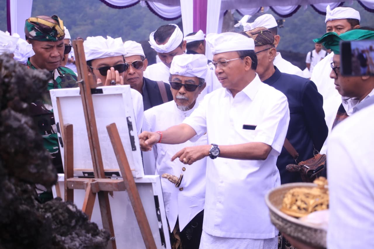 Kamis--batur2