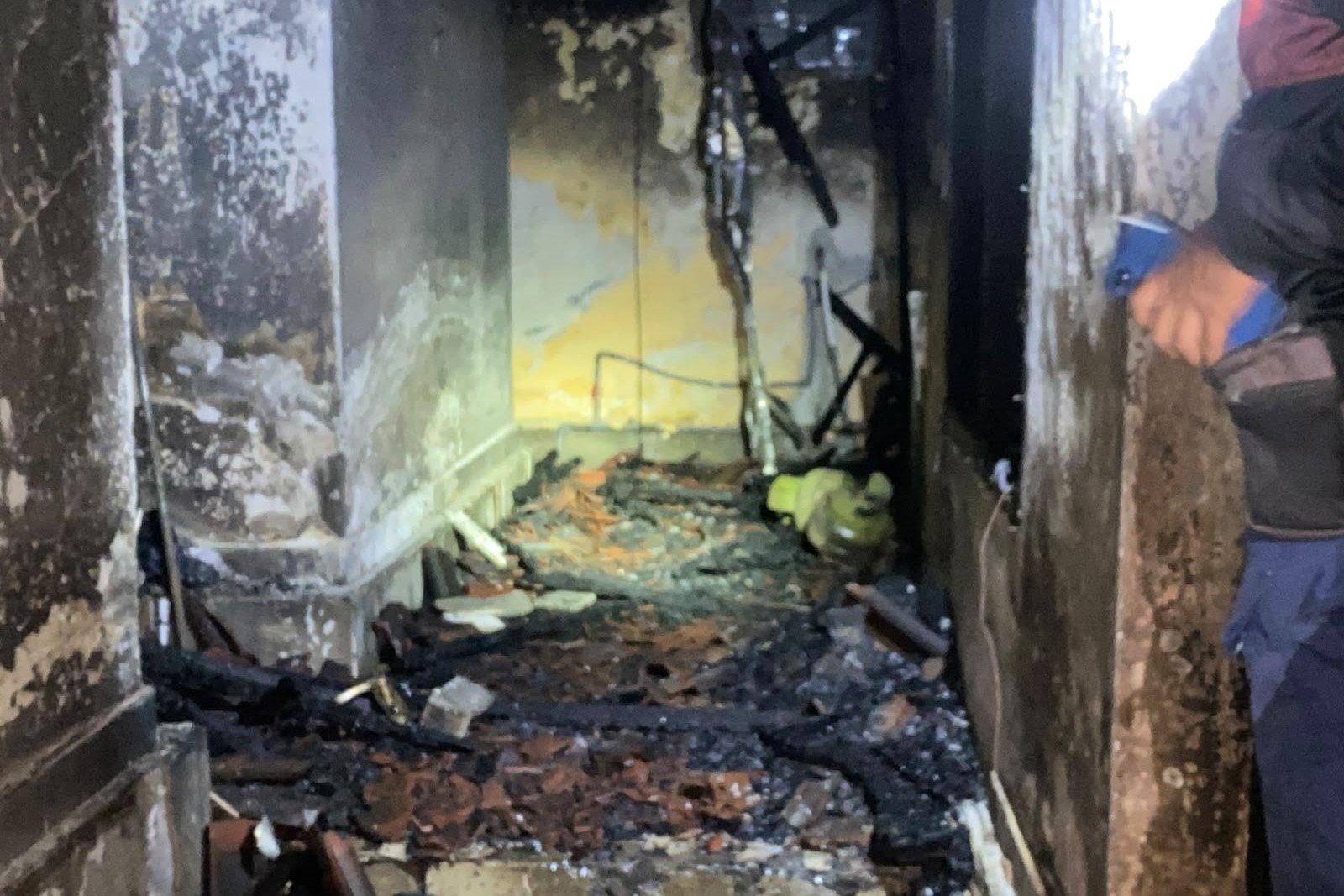Minggu--bakar