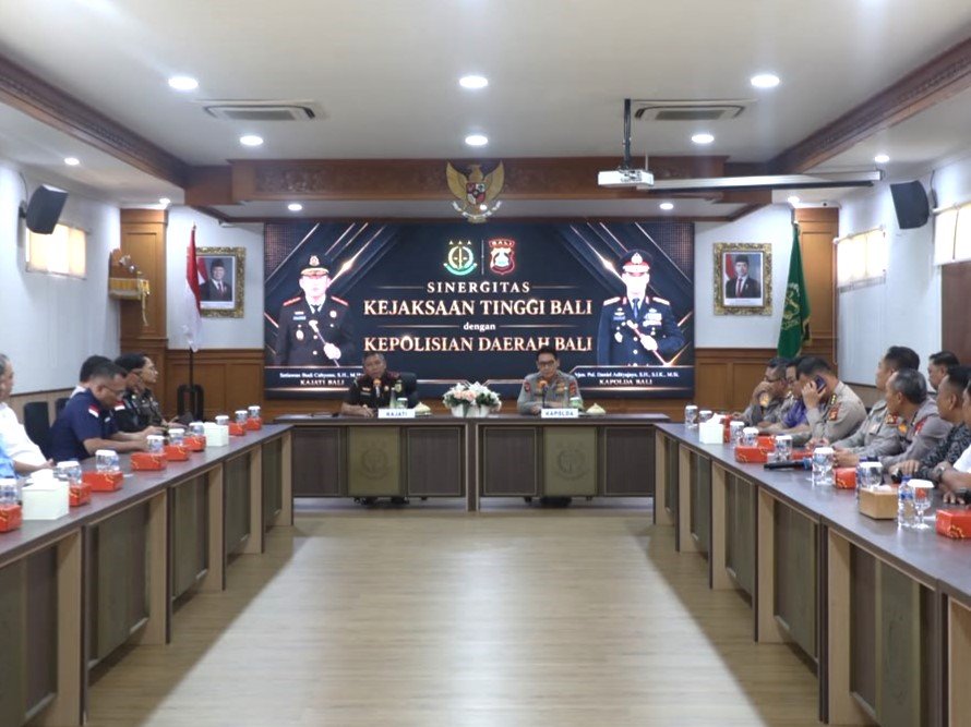 Selasa--Kejati4