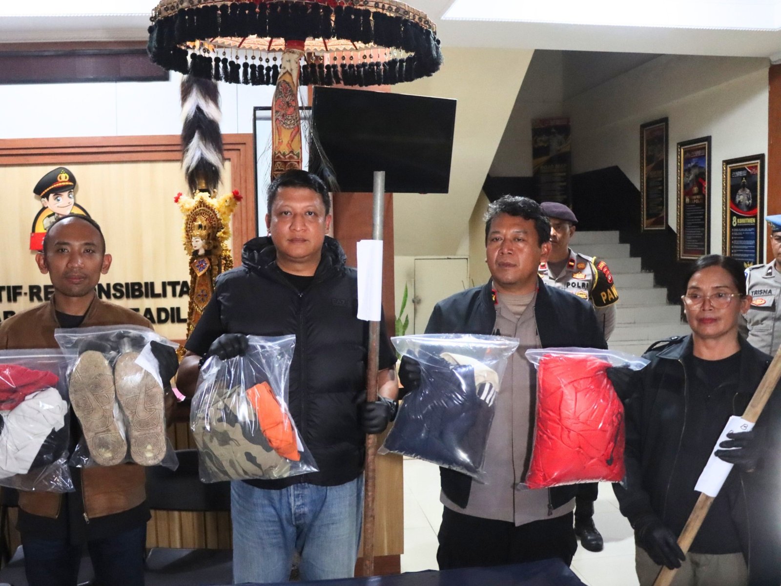 Senin--Polres Tabanan2