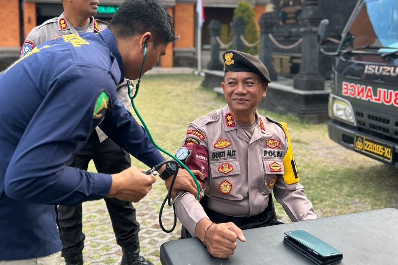 Senin--sehat3