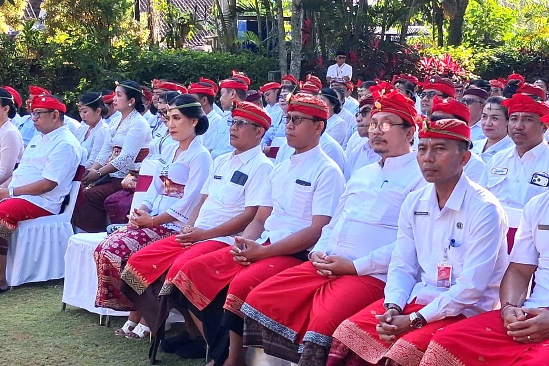 Kamis--Gianyar3