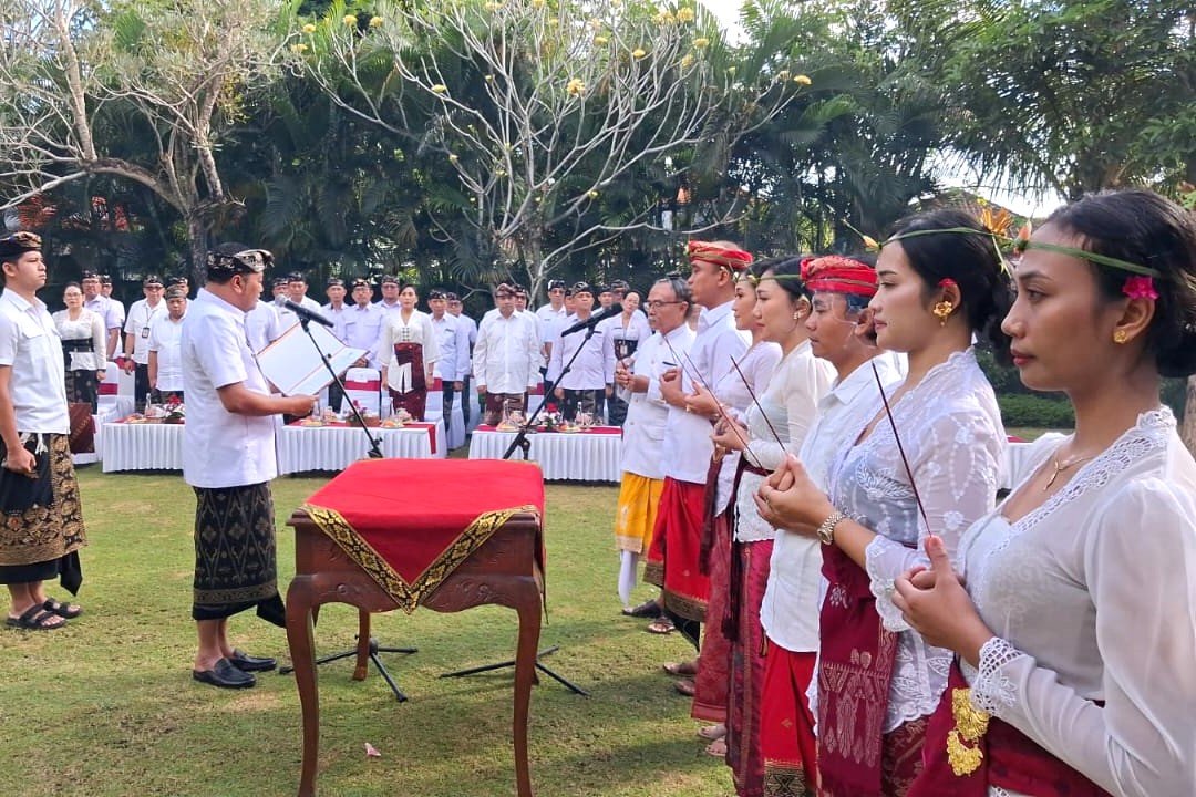 Kamis--Gianyar4