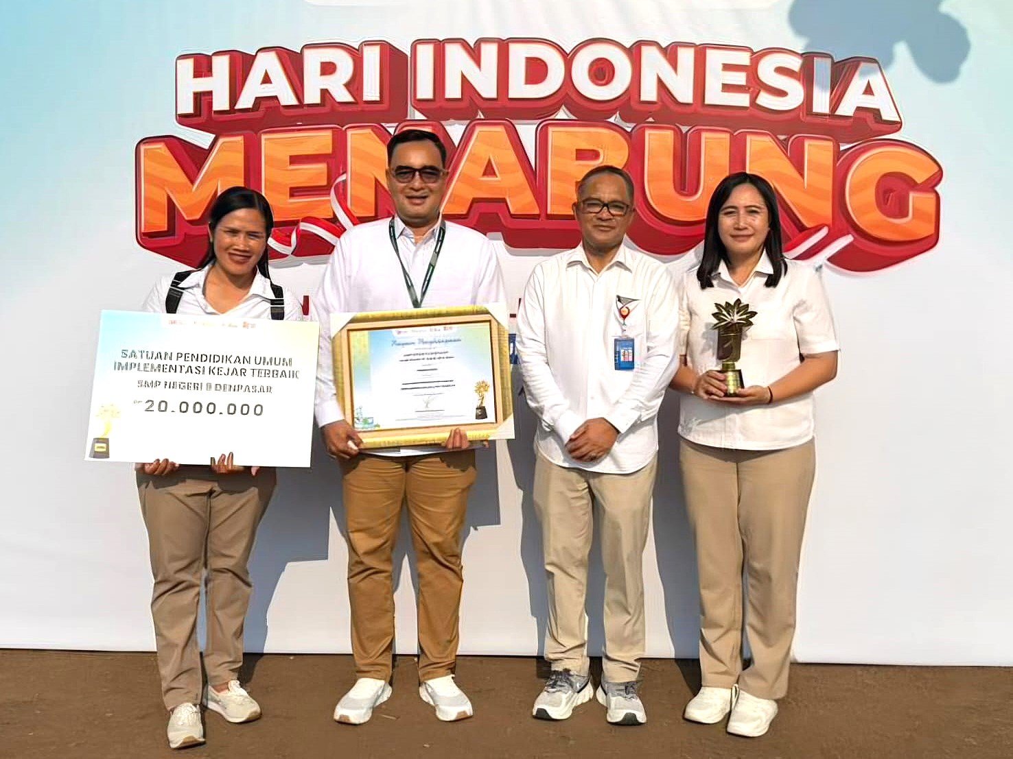Sabtu--Juara