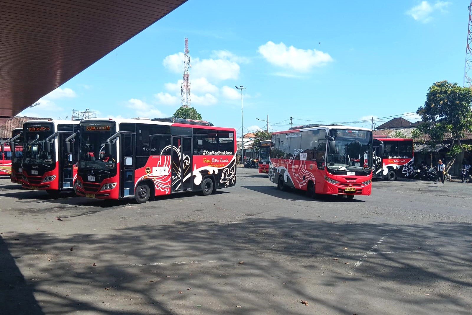 Senin--Bus2