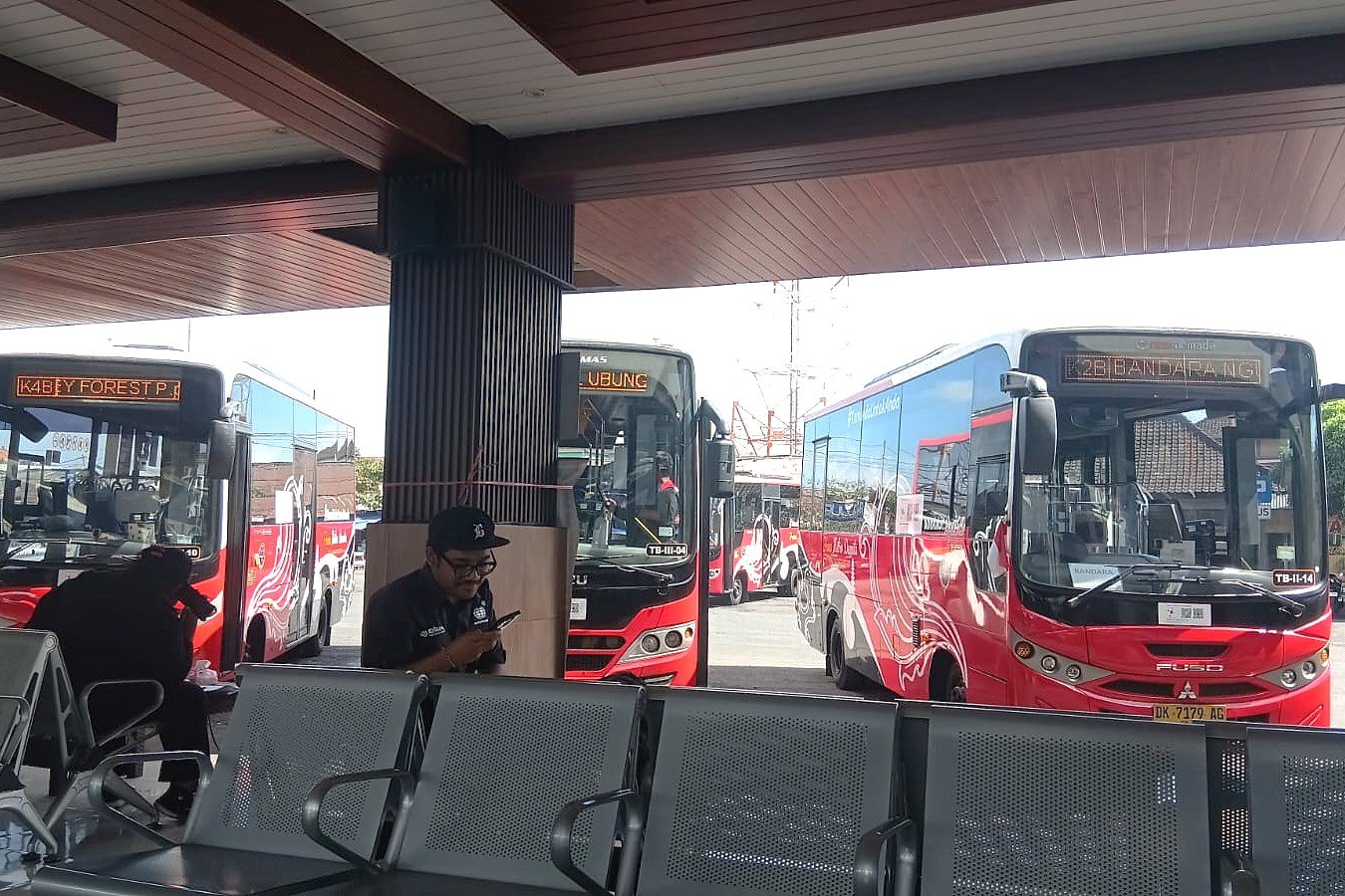 Senin--Bus3