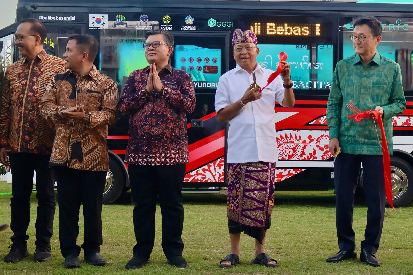Jumat--Bus2