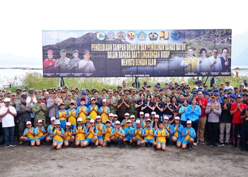 Jumat--batur4