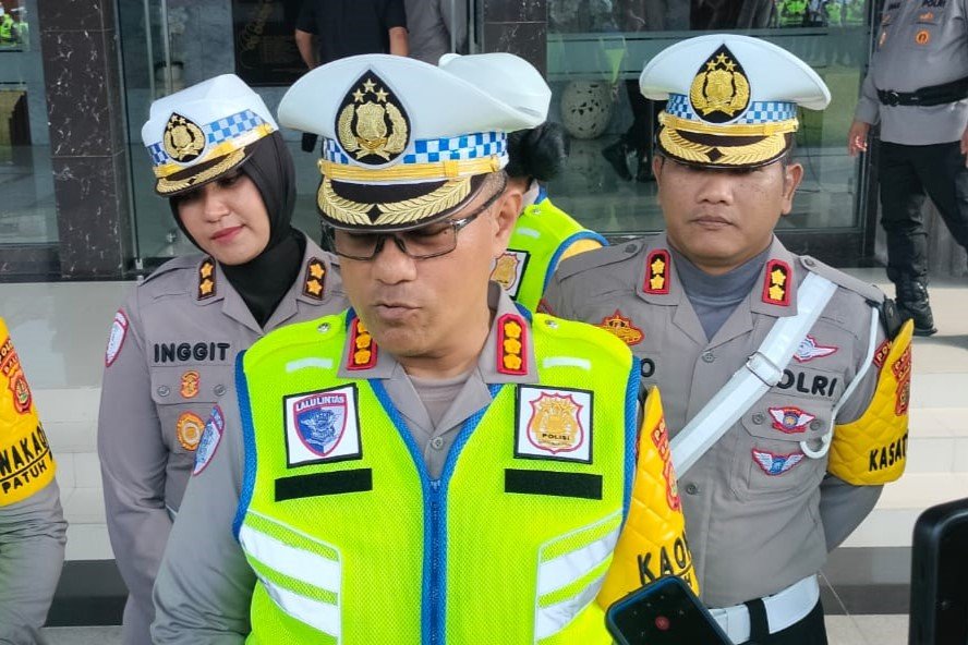 sENIN--DIRLANTAS2